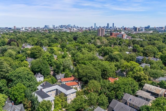 4 Gracewood Park, Cambridge, MA 02138