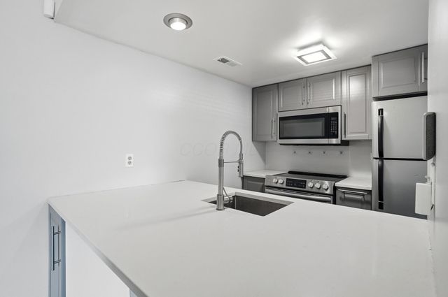 1094 Merrimar Circle S, A, Columbus, OH 43220