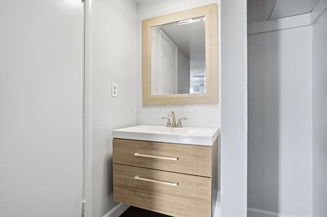 1094 Merrimar Circle S, A, Columbus, OH 43220