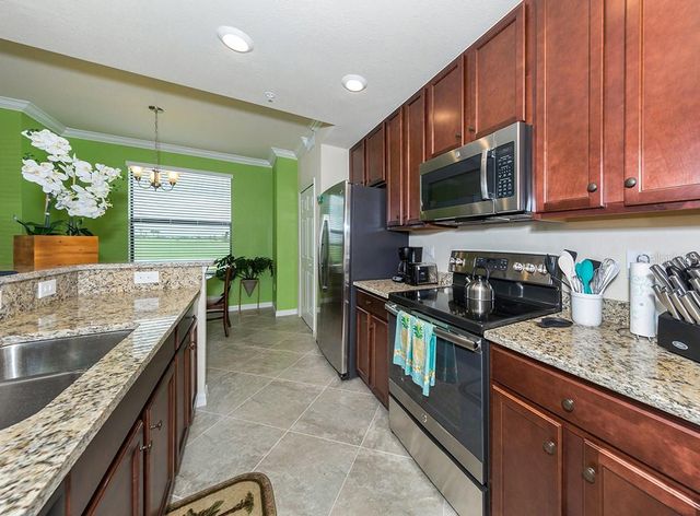 5548 PALMER CIRCLE 103, Bradenton, FL 34211