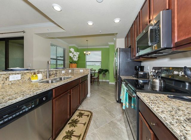 5548 PALMER CIRCLE 103, Bradenton, FL 34211