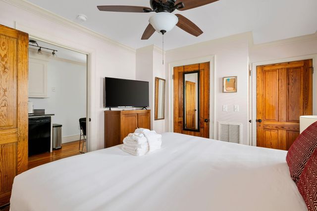 162 Spring Street A, Charleston, SC 29403