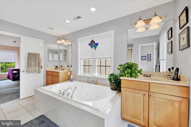 5200 SCENIC DR, Perry Hall, MD 21128