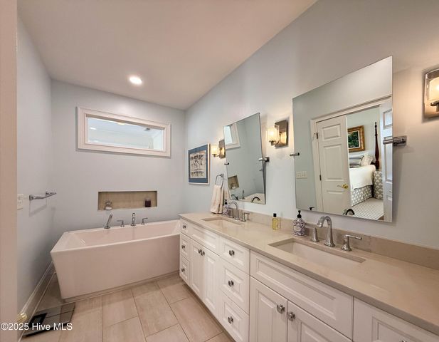 112 Green Turtle Lane, Carolina Beach, NC 28428