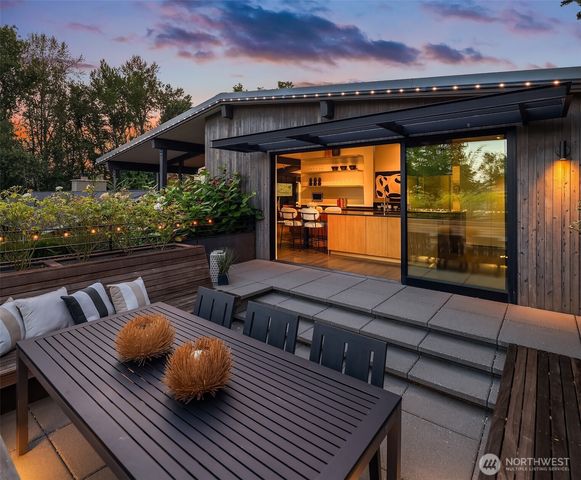 3908 NE 38th Street, Seattle, WA 98105