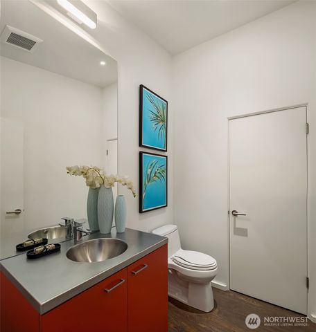 3908 NE 38th Street, Seattle, WA 98105