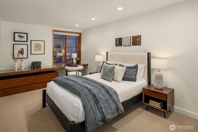 3908 NE 38th Street, Seattle, WA 98105
