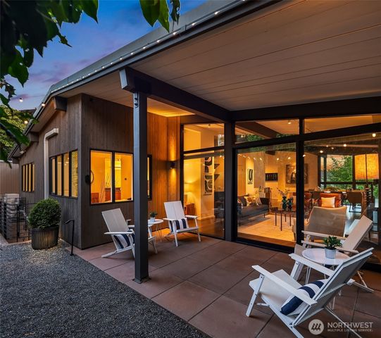 3908 NE 38th Street, Seattle, WA 98105