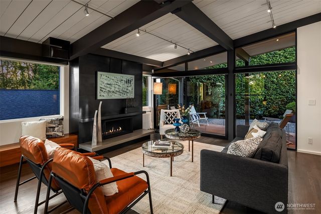3908 NE 38th Street, Seattle, WA 98105
