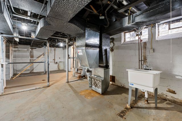 19412 Sussex Street, Detroit, MI 48235