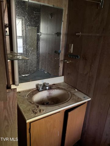 4410 Cherokee Road, Jonesborough, TN 37659
