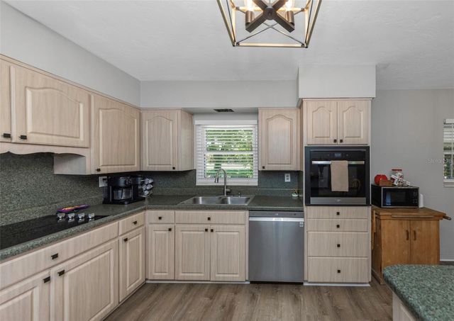 6191 6TH AVENUE S, St Petersburg, FL 33707