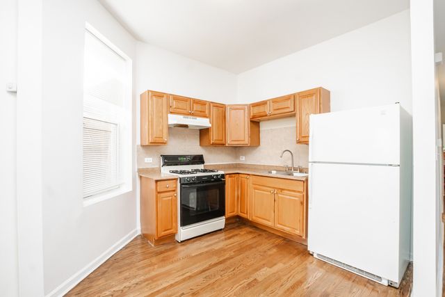 1306 S Central Park Avenue, Chicago, IL 60623