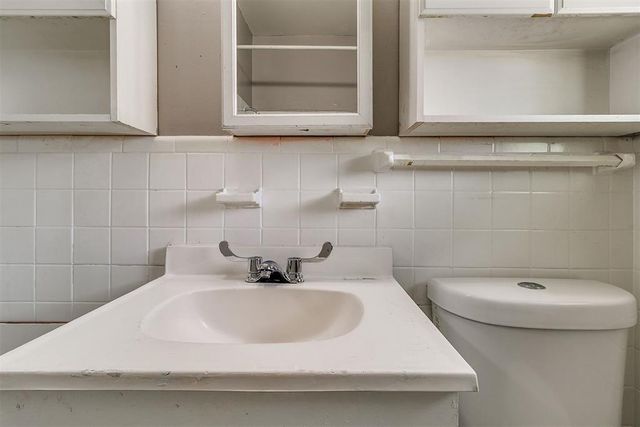 5209 N ROFF Avenue, Oklahoma City, OK 73112