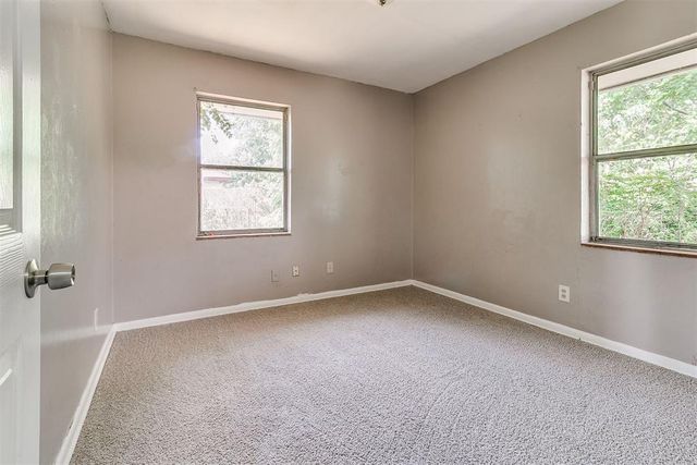 5209 N ROFF Avenue, Oklahoma City, OK 73112