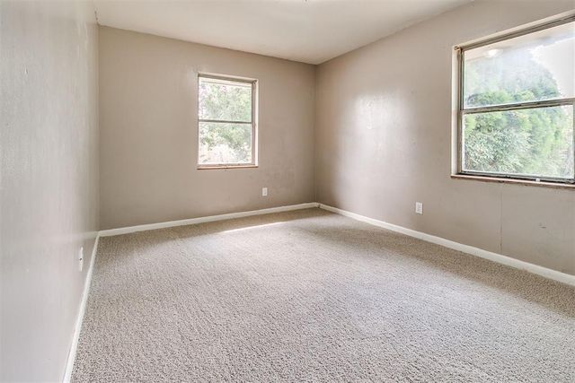 5209 N ROFF Avenue, Oklahoma City, OK 73112