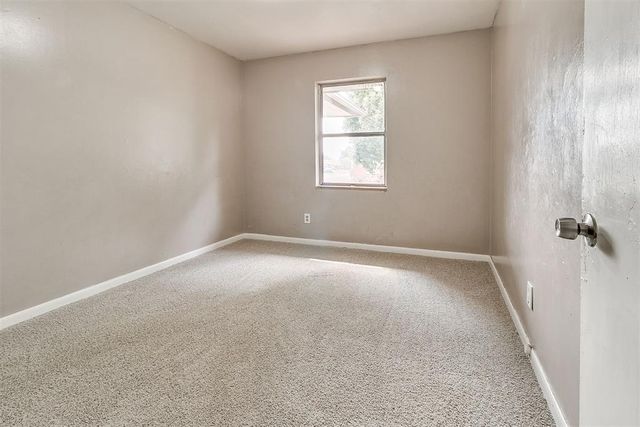 5209 N ROFF Avenue, Oklahoma City, OK 73112