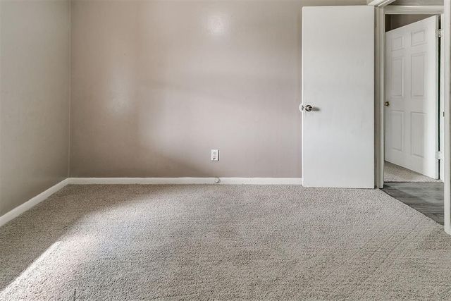 5209 N ROFF Avenue, Oklahoma City, OK 73112