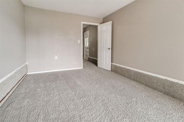 5209 N ROFF Avenue, Oklahoma City, OK 73112