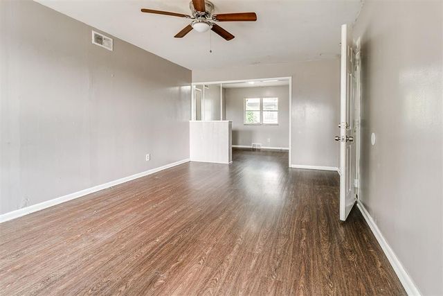 5209 N ROFF Avenue, Oklahoma City, OK 73112