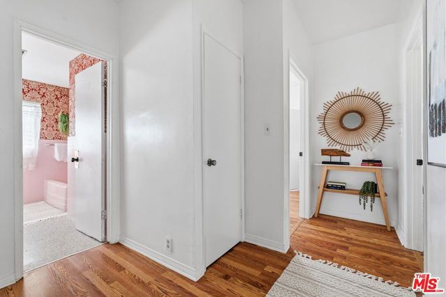 5513 S Mullen Avenue, Los Angeles, CA 90043