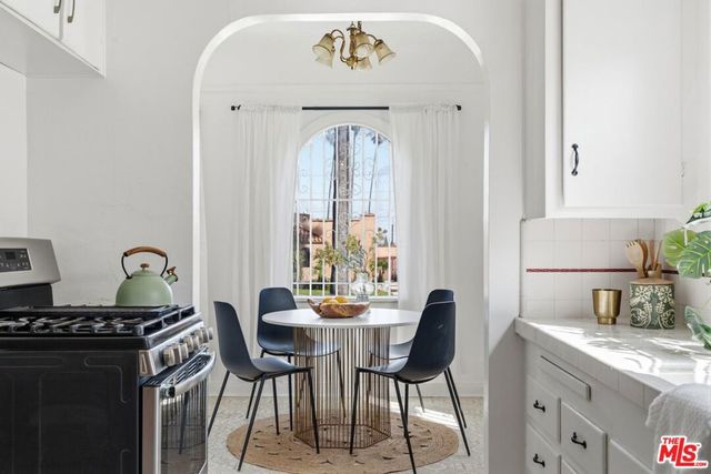 5513 S Mullen Avenue, Los Angeles, CA 90043