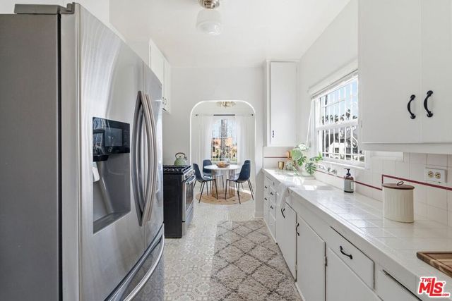 5513 S Mullen Avenue, Los Angeles, CA 90043