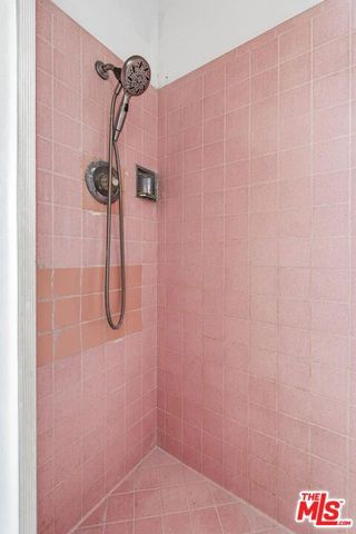 5513 S Mullen Avenue, Los Angeles, CA 90043