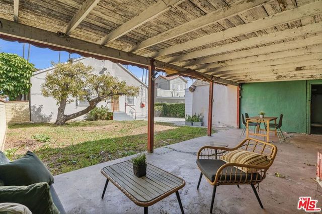 5513 S Mullen Avenue, Los Angeles, CA 90043
