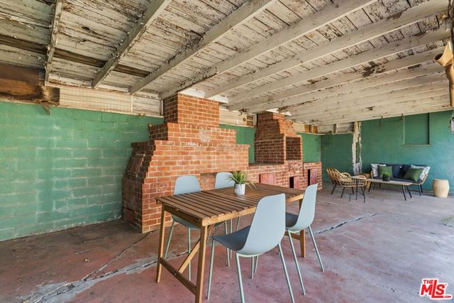 5513 S Mullen Avenue, Los Angeles, CA 90043