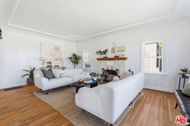 5513 S Mullen Avenue, Los Angeles, CA 90043