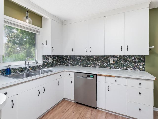 125 Elm Drive, Carver, MN 55315