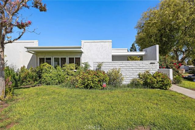 2200 Via Mariposa East, Laguna Woods, CA 92637