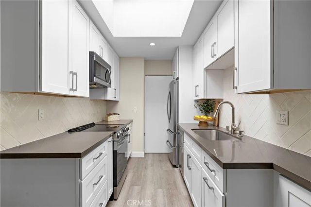 2200 Via Mariposa East, Laguna Woods, CA 92637