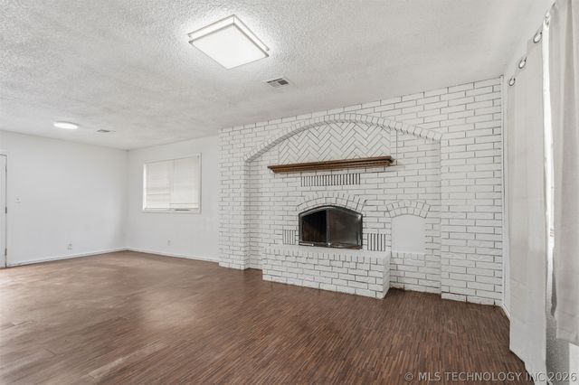 263 Wisteria Street, Lone Grove, OK 73443