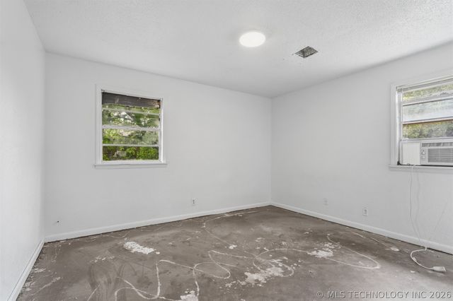 263 Wisteria Street, Lone Grove, OK 73443