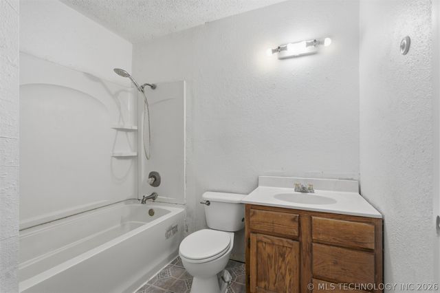 263 Wisteria Street, Lone Grove, OK 73443