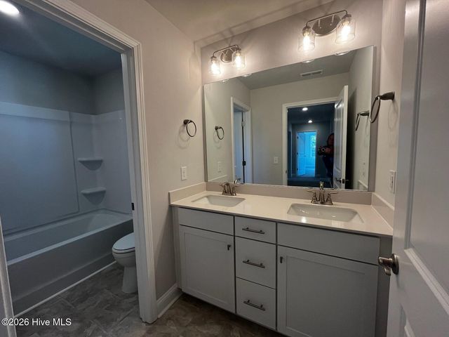 3050 Boverie Street SW, Shallotte, NC 28470