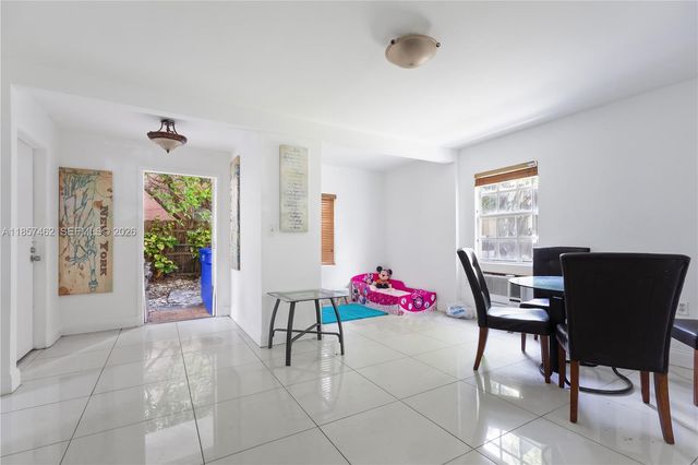 2367 SW 19th Street, Miami, FL 33145