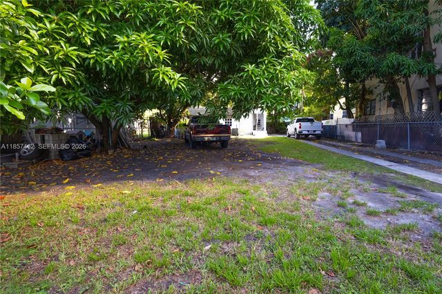 2367 SW 19th Street, Miami, FL 33145