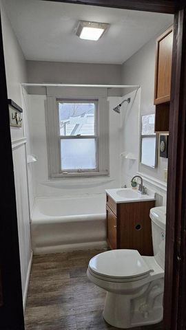 2304 Thor AVENUE, Racine, WI 53405