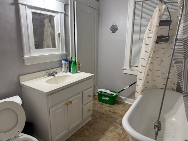 2304 Thor AVENUE, Racine, WI 53405