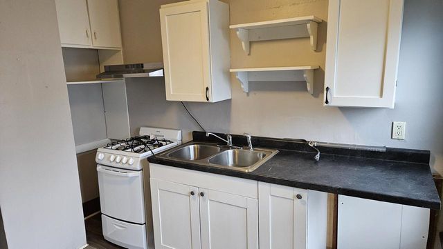 2304 Thor AVENUE, Racine, WI 53405