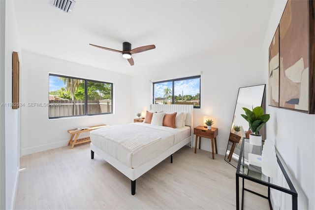 1305 N 31st Rd, Hollywood, FL 33021