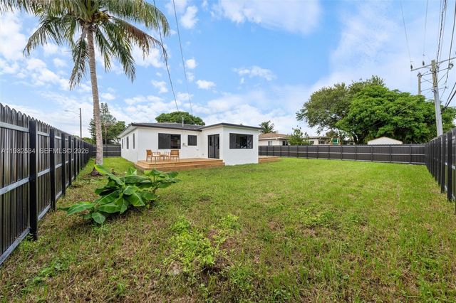 1305 N 31st Rd, Hollywood, FL 33021