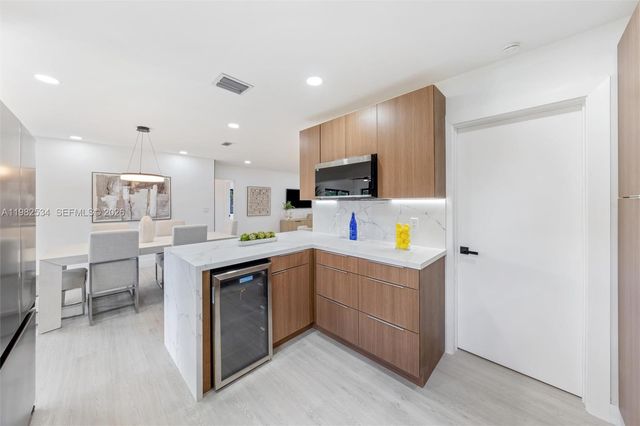 1305 N 31st Rd, Hollywood, FL 33021