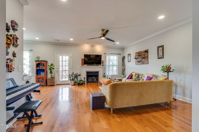 121 Springwinds Loop, Johnson City, TN 37601