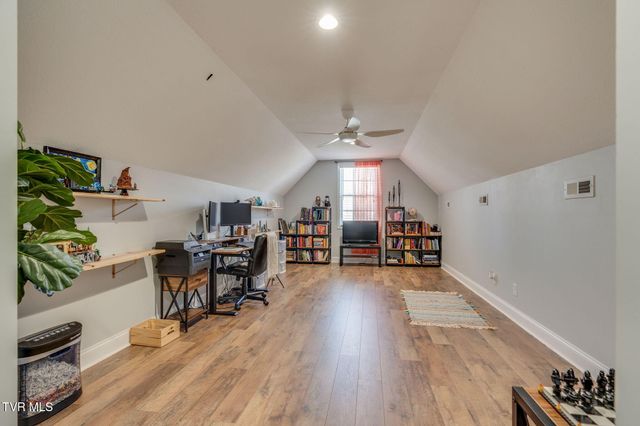 121 Springwinds Loop, Johnson City, TN 37601