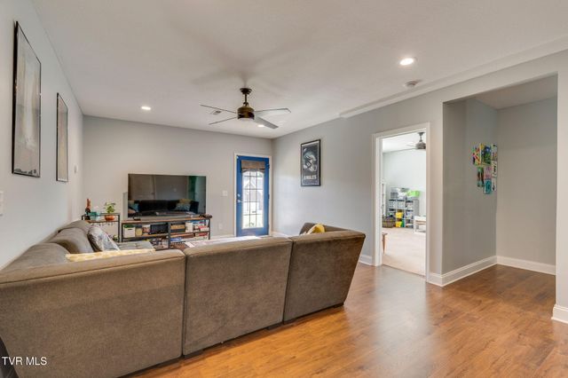 121 Springwinds Loop, Johnson City, TN 37601