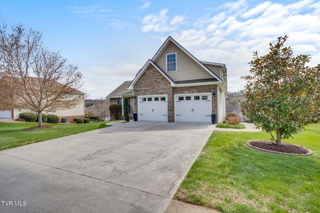 121 Springwinds Loop, Johnson City, TN 37601